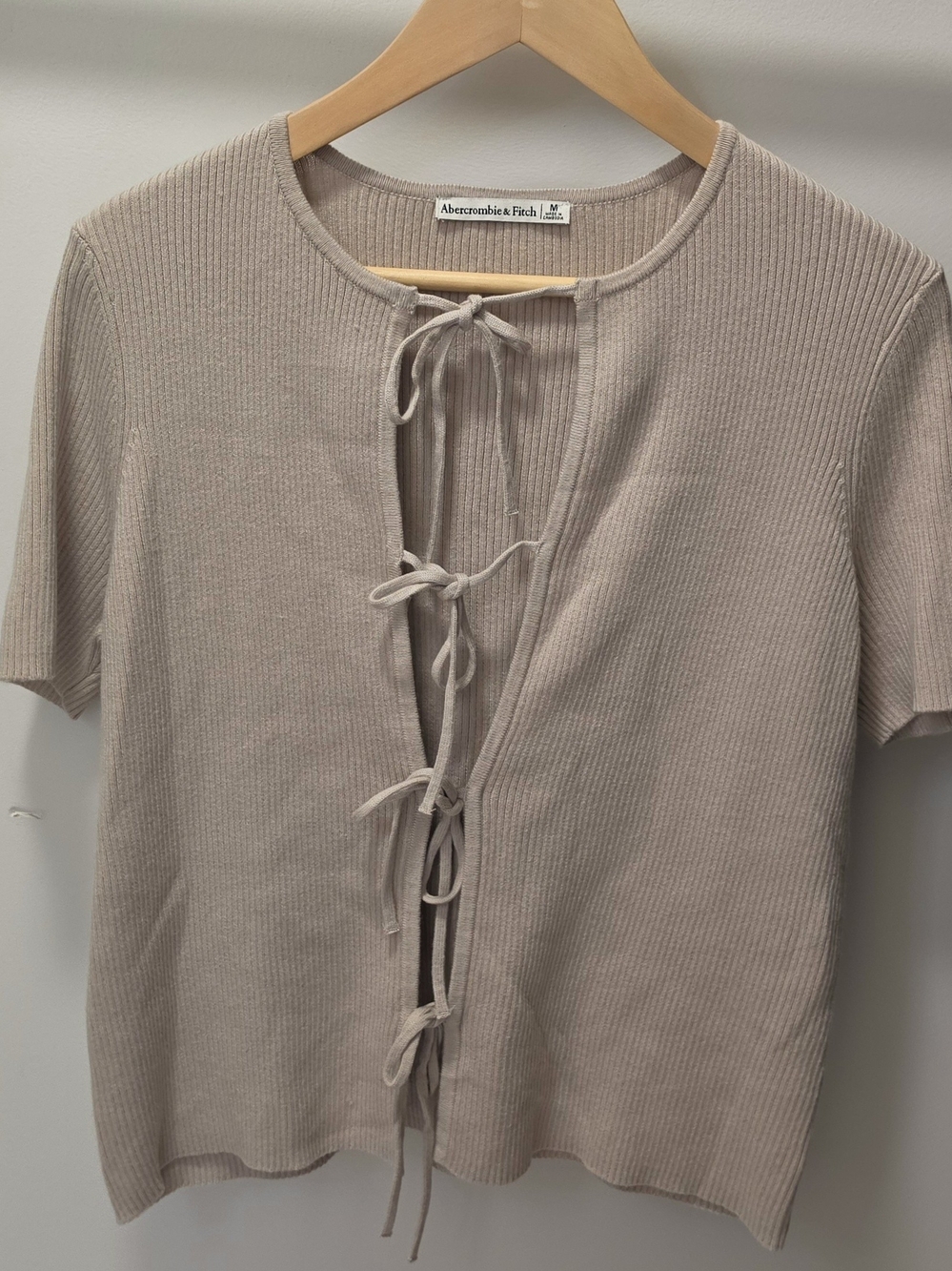 Abercrombie & Fitch Light Taupe Tie-Front Ribbed Short-Sleeve Cardigan